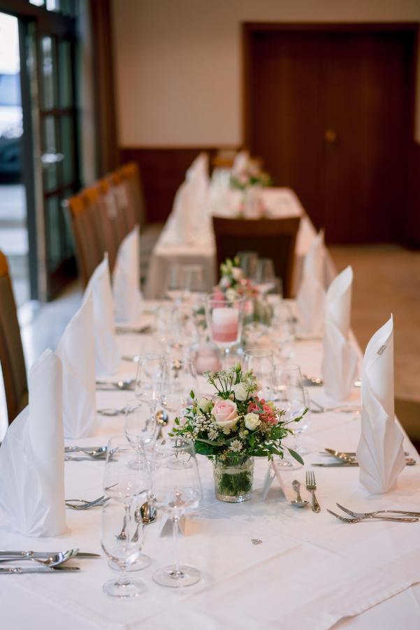 Gasthof-Restaurant Kollar Goebl Deutschlandsberg Eksteriør billede